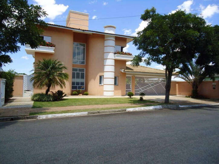 Sobrado à venda com 6 quartos, 420m² - Foto 1