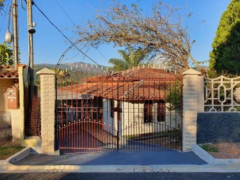 Fazenda à venda com 4 quartos, 162m² - Foto 2