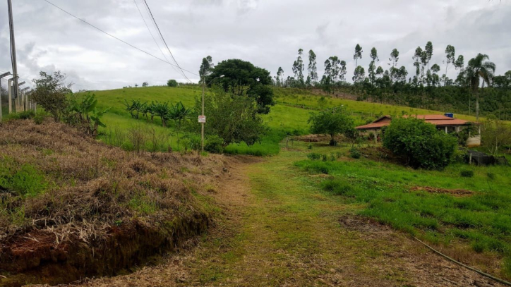 Fazenda à venda com 1 quarto, 100m² - Foto 1