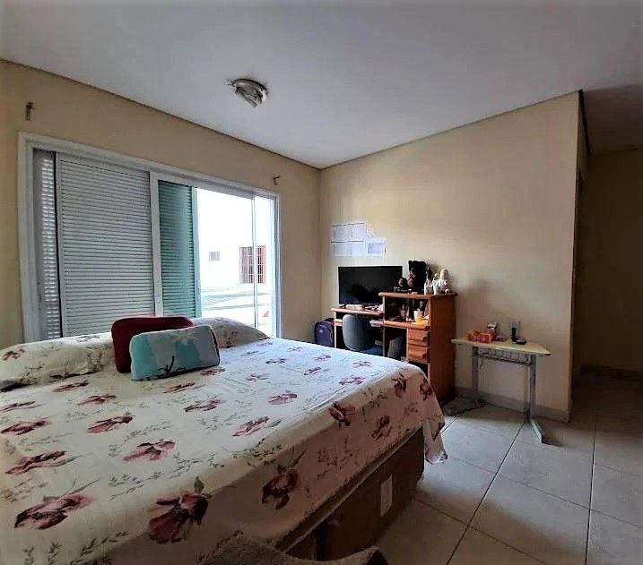 Sobrado à venda com 4 quartos, 298m² - Foto 20