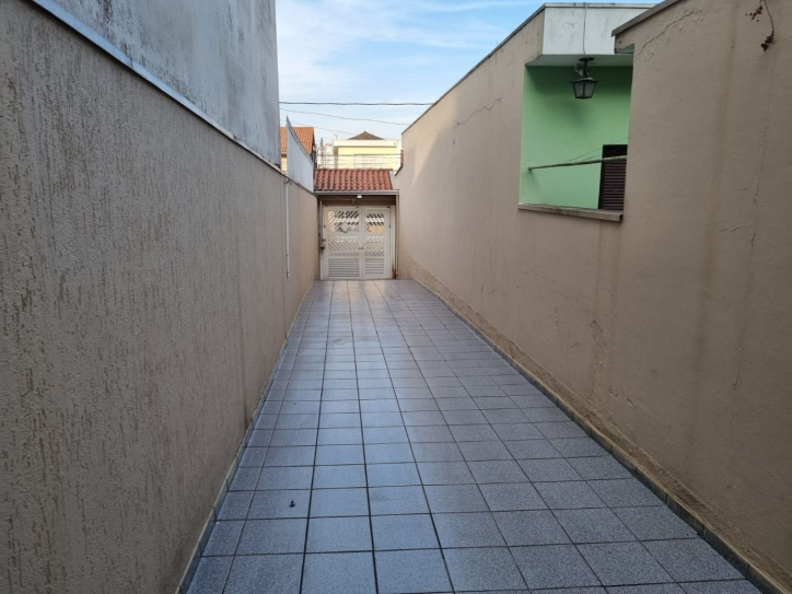 Casa à venda com 2 quartos, 150m² - Foto 3