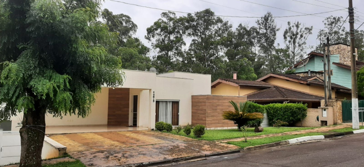 Casa à venda com 3 quartos, 211m² - Foto 2