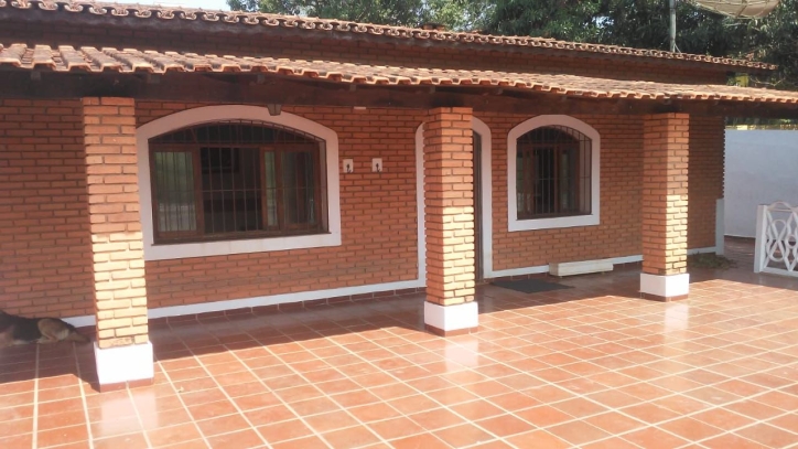 Fazenda à venda com 3 quartos, 276m² - Foto 1