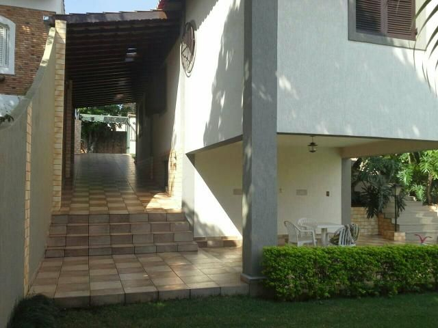 Casa à venda com 4 quartos, 450m² - Foto 3