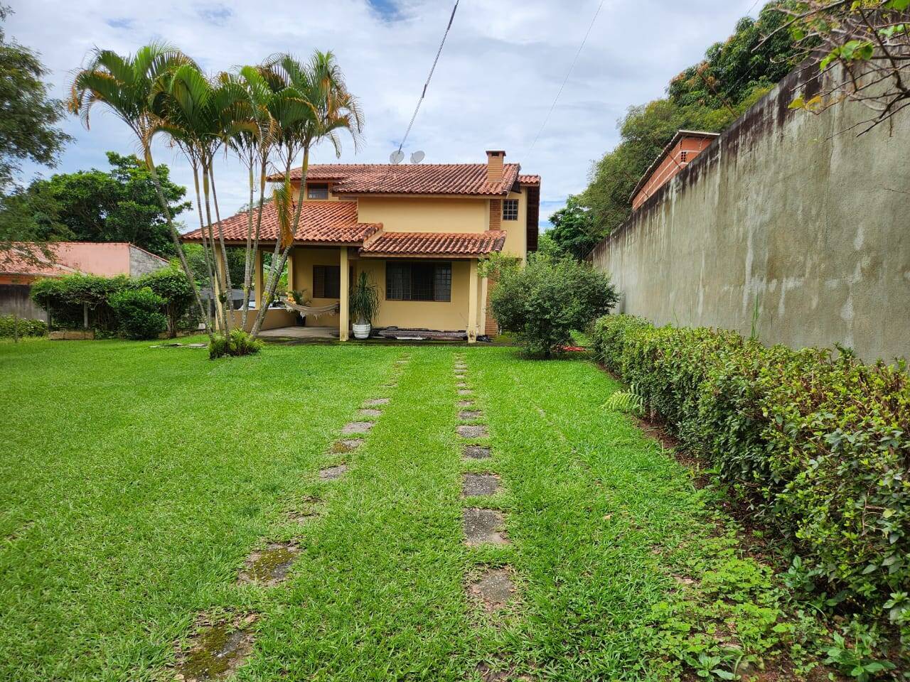 Fazenda à venda com 3 quartos, 219m² - Foto 1