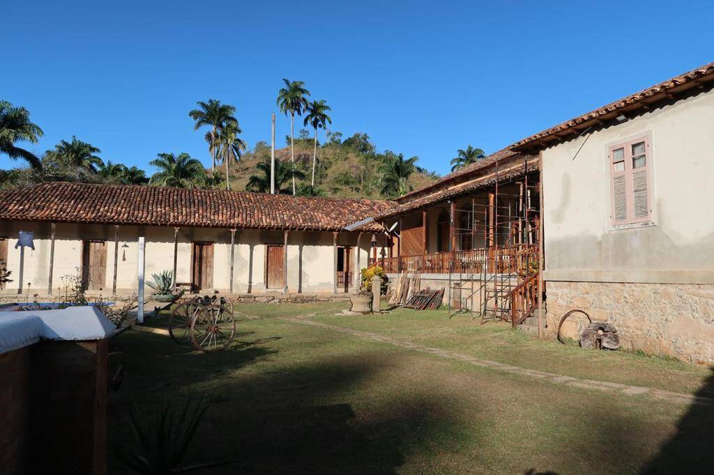 Fazenda à venda com 10 quartos, 785m² - Foto 36