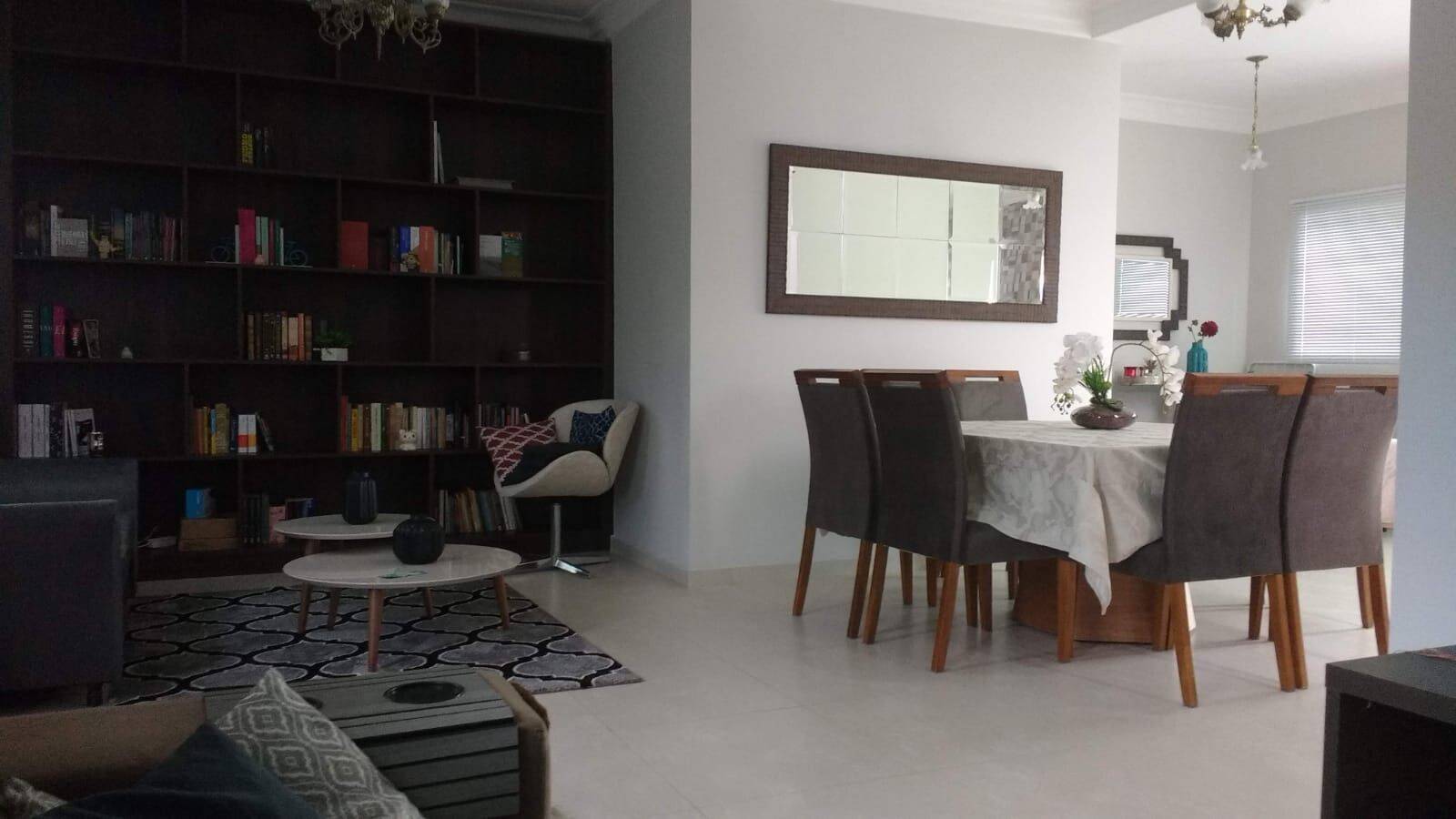 Casa à venda com 3 quartos, 380m² - Foto 7