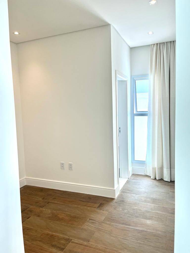 Casa à venda com 3 quartos, 242m² - Foto 22