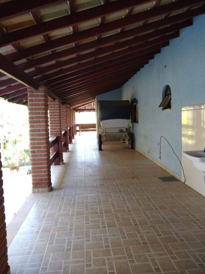 Fazenda à venda com 3 quartos, 613m² - Foto 33