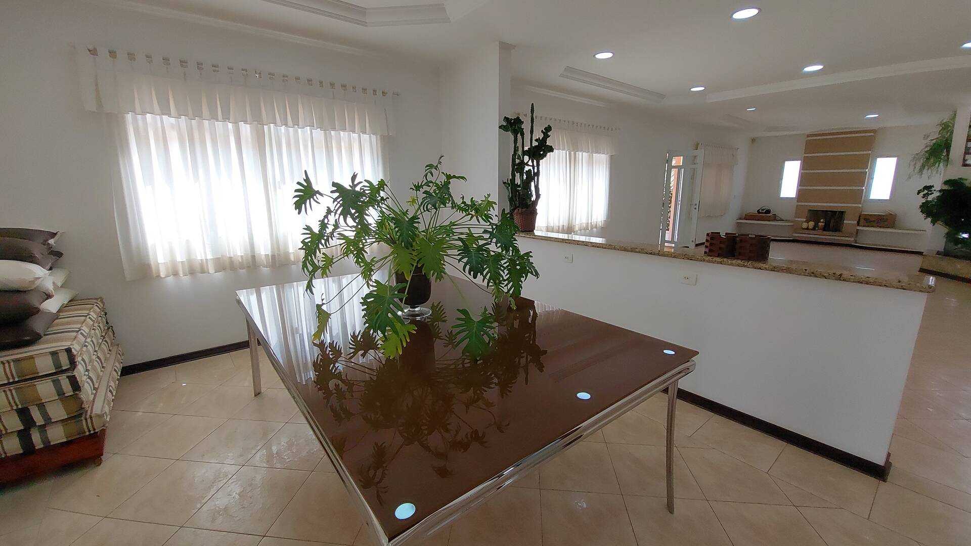 Sobrado à venda com 6 quartos, 420m² - Foto 2