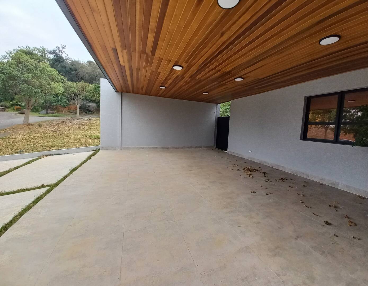 Casa à venda e aluguel com 4 quartos, 390m² - Foto 3