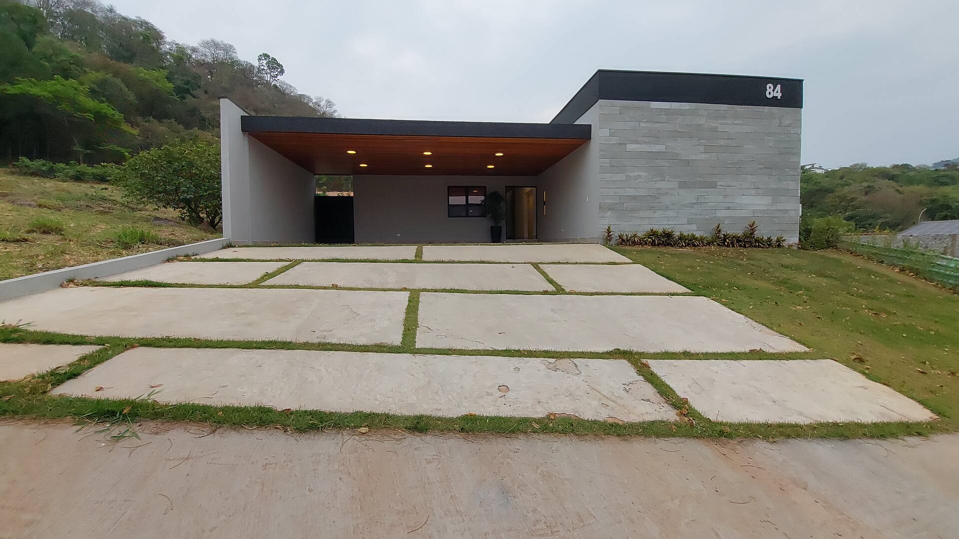 Casa à venda e aluguel com 4 quartos, 390m² - Foto 4