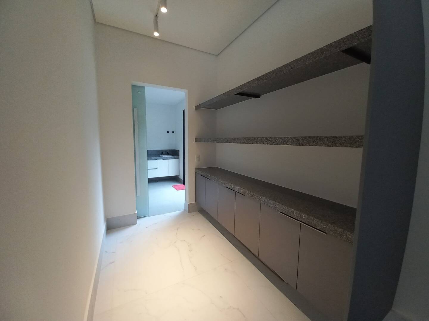 Casa à venda e aluguel com 4 quartos, 390m² - Foto 19