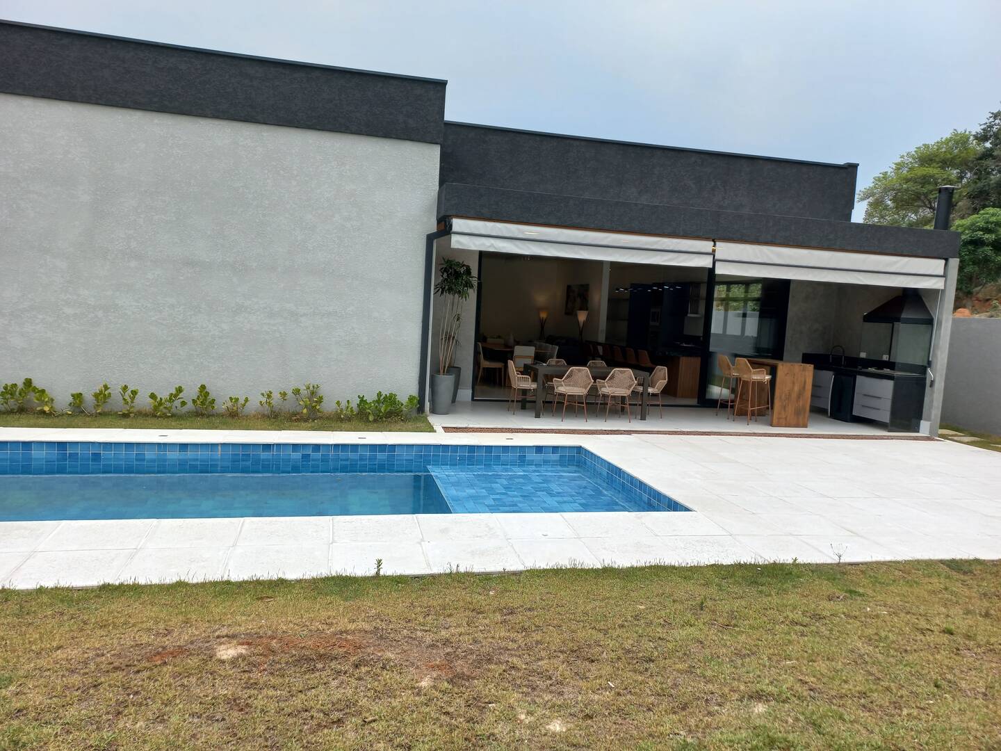 Casa à venda e aluguel com 4 quartos, 390m² - Foto 29