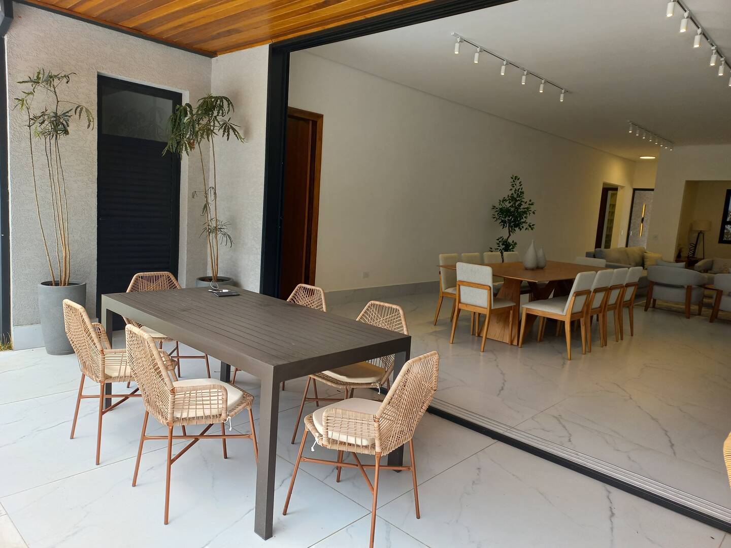 Casa à venda e aluguel com 4 quartos, 390m² - Foto 33