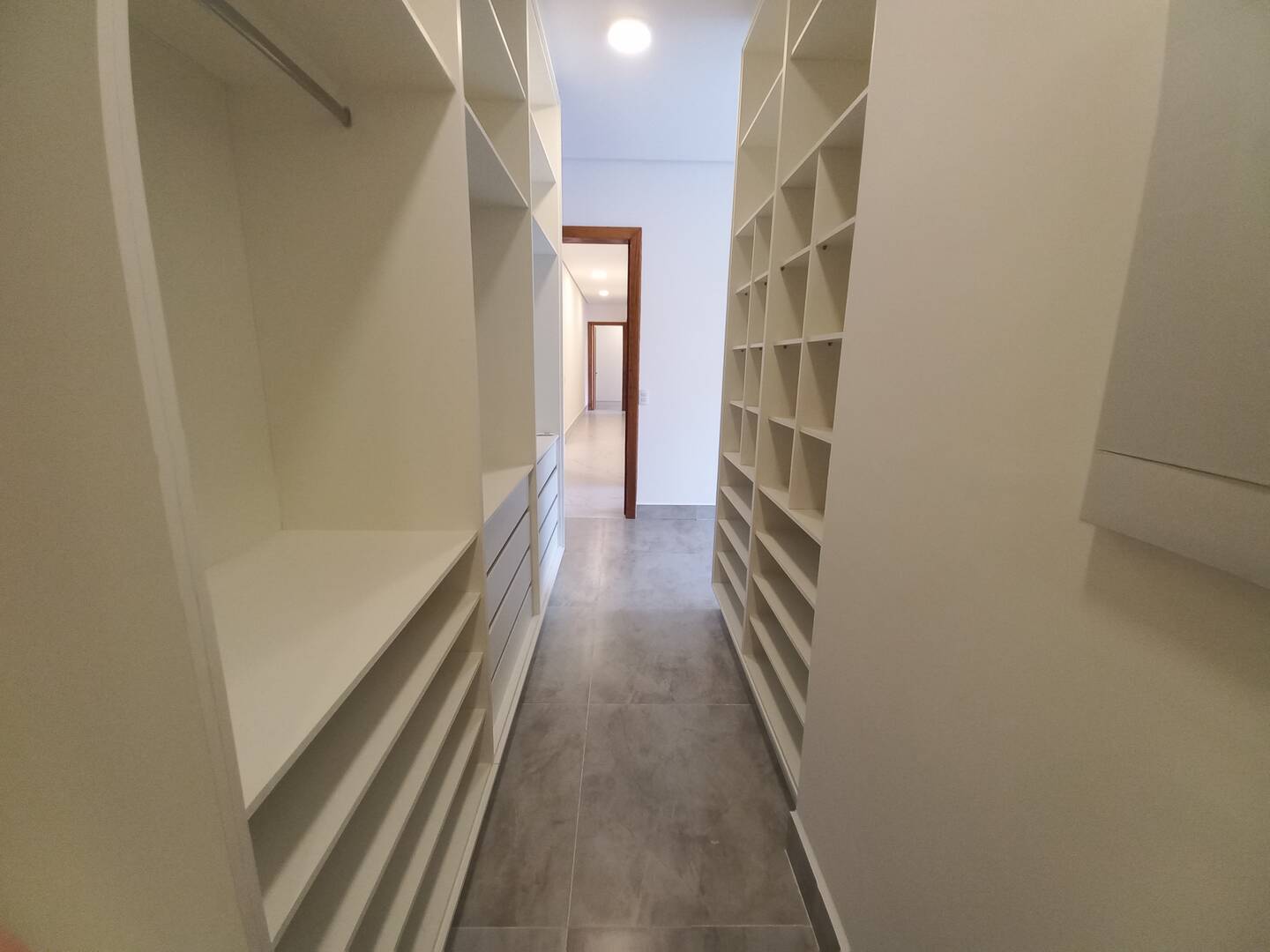 Casa à venda e aluguel com 4 quartos, 390m² - Foto 40