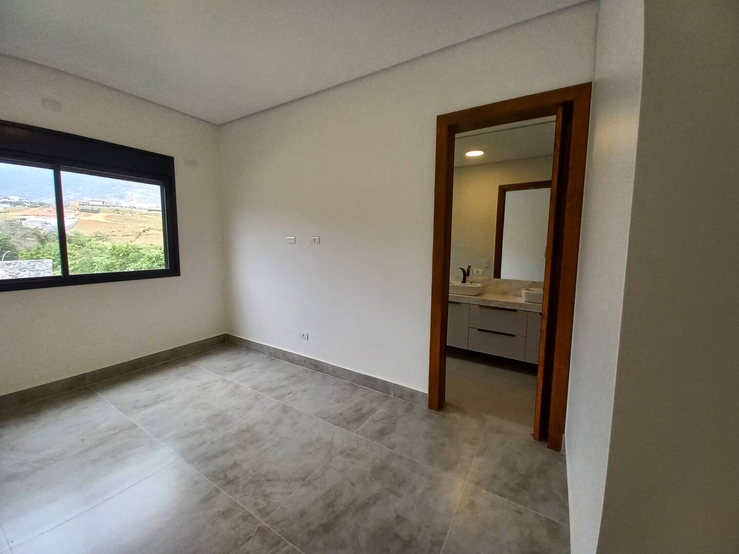 Casa à venda e aluguel com 4 quartos, 390m² - Foto 42