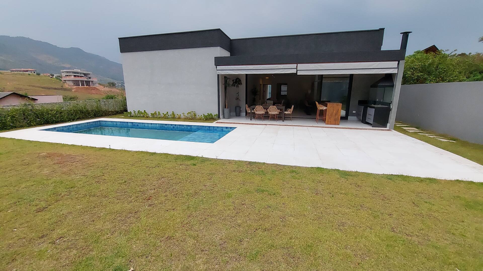 Casa à venda e aluguel com 4 quartos, 390m² - Foto 48