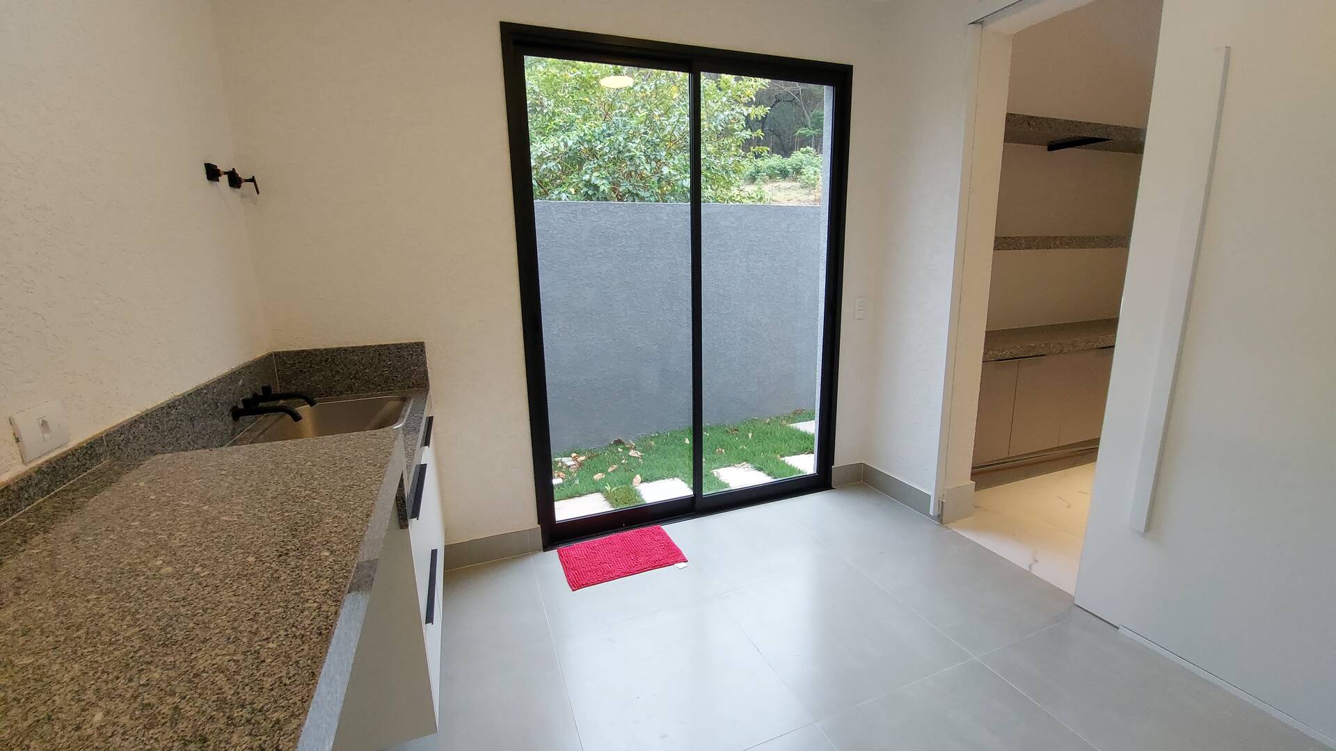 Casa à venda e aluguel com 4 quartos, 390m² - Foto 95