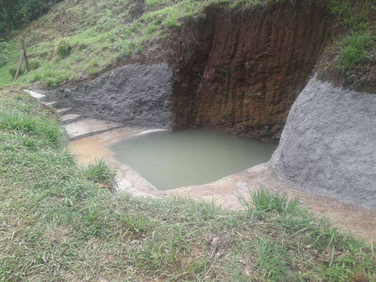 Fazenda à venda com 3 quartos, 400m² - Foto 28