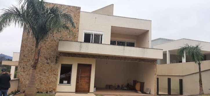 Sobrado à venda com 5 quartos, 521m² - Foto 1