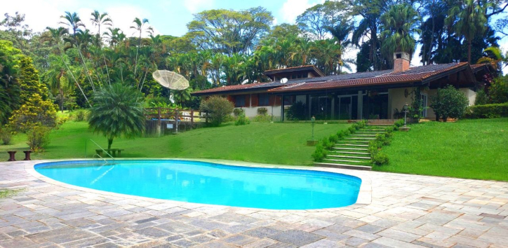 Fazenda à venda com 4 quartos, 641m² - Foto 1