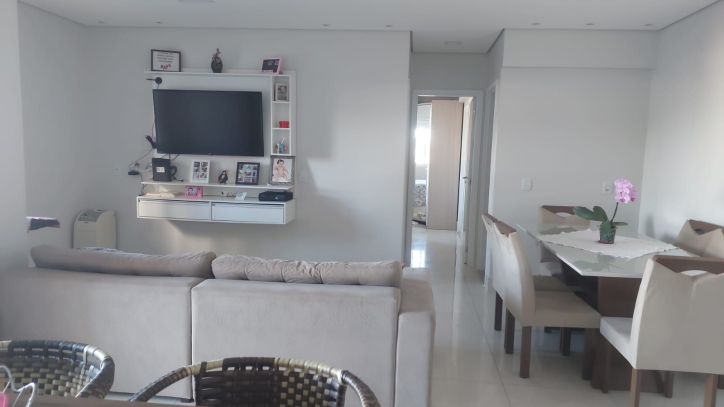 Apartamento à venda com 2 quartos, 74m² - Foto 1