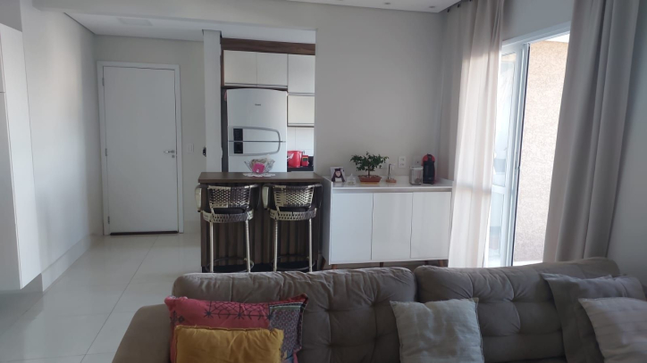 Apartamento à venda com 2 quartos, 74m² - Foto 2