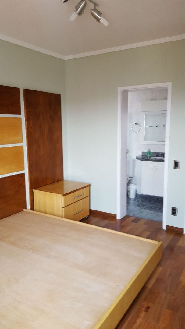 Apartamento para alugar com 3 quartos, 100m² - Foto 32