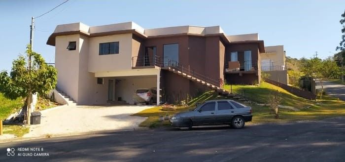 Casa de Condomínio à venda com 3 quartos, 236m² - Foto 1