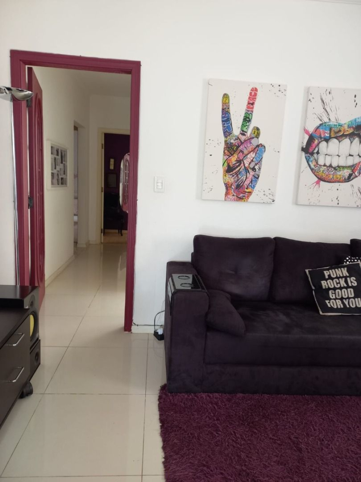 Casa à venda com 3 quartos, 209m² - Foto 4