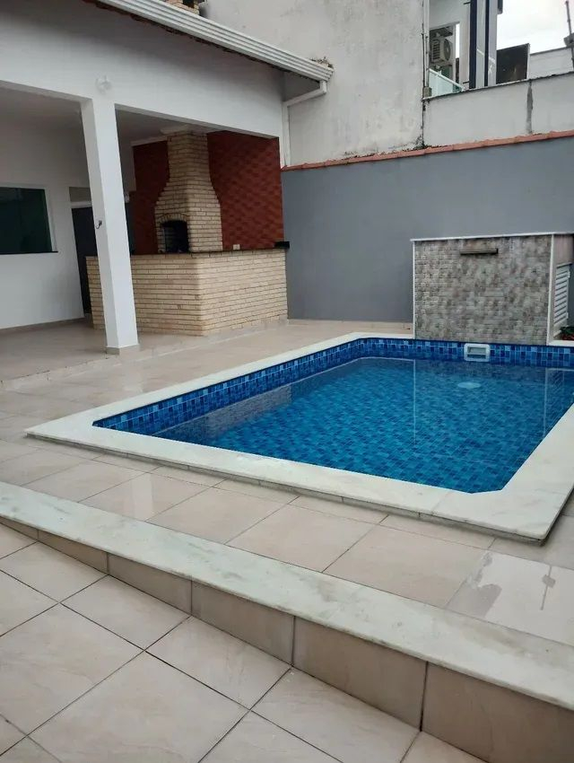 Casa à venda com 3 quartos, 140m² - Foto 1