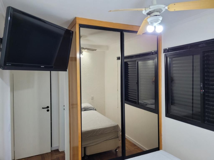 Apartamento à venda com 2 quartos, 61m² - Foto 2