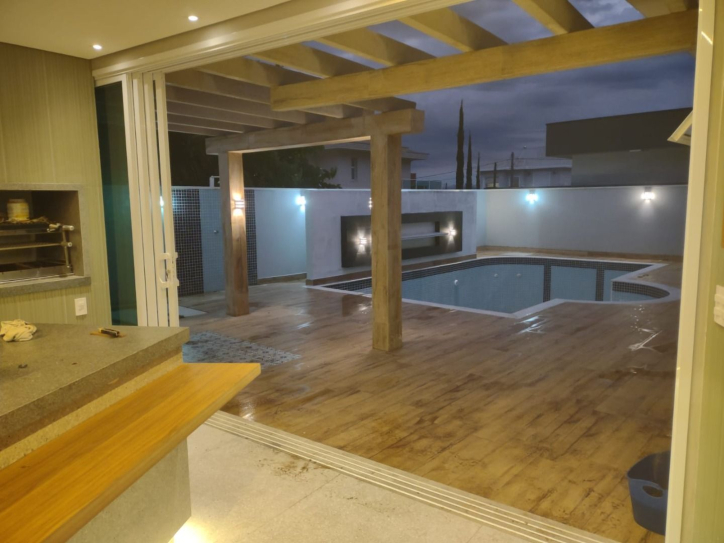 Casa de Condomínio à venda com 4 quartos, 302m² - Foto 15