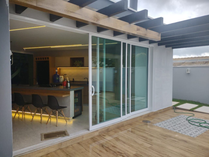 Casa de Condomínio à venda com 4 quartos, 302m² - Foto 25