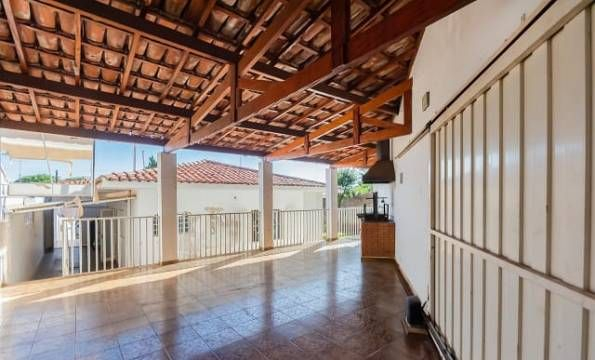 Casa à venda com 4 quartos, 440m² - Foto 10