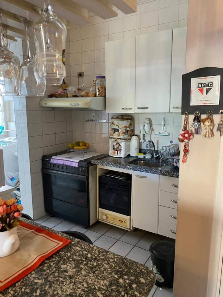 Apartamento à venda com 2 quartos, 62m² - Foto 7