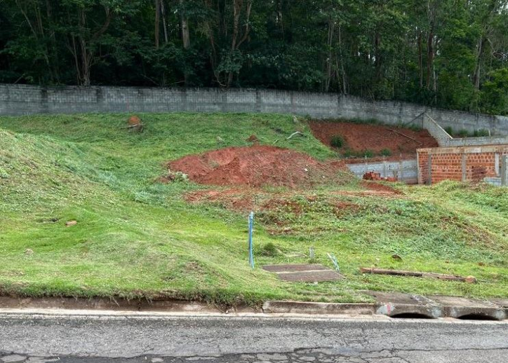 Terreno à venda, 600m² - Foto 1