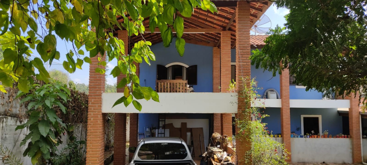 Fazenda à venda com 3 quartos, 240m² - Foto 2