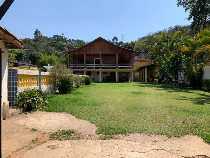 Fazenda à venda com 3 quartos, 300m² - Foto 2