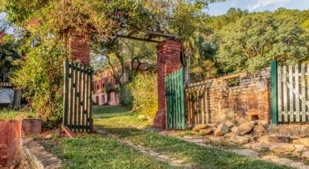 Fazenda à venda com 6 quartos, 500m² - Foto 32