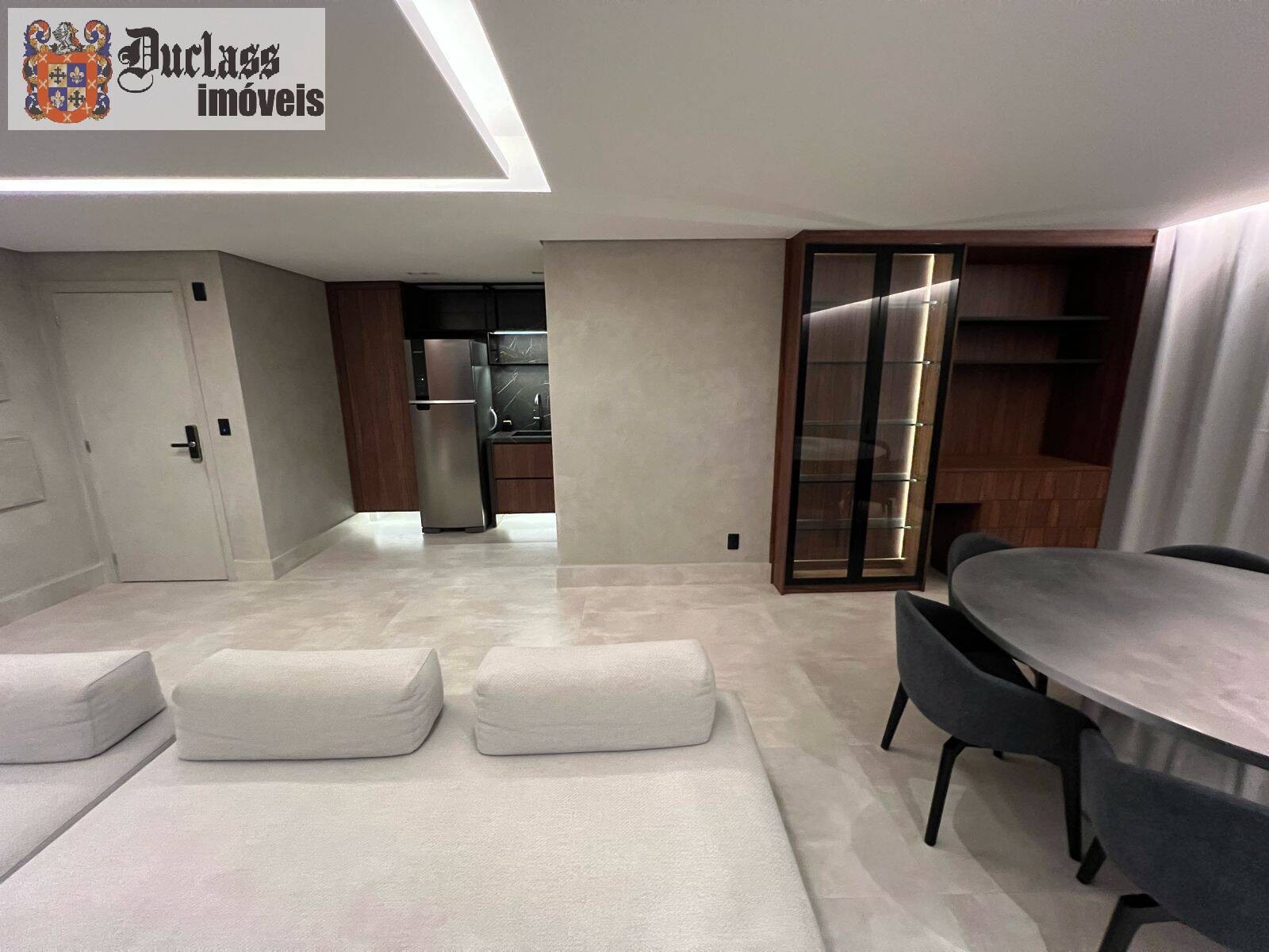 Apartamento à venda com 3 quartos, 106m² - Foto 3