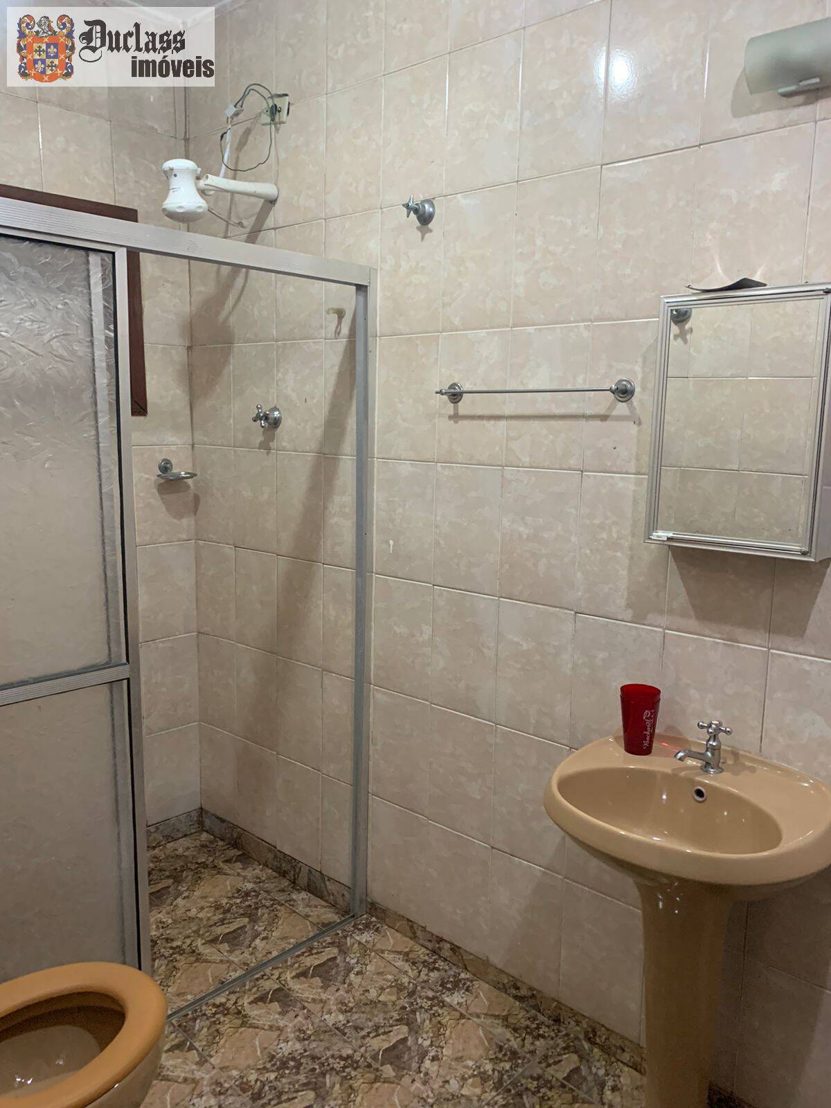 Casa à venda com 8 quartos, 450m² - Foto 17