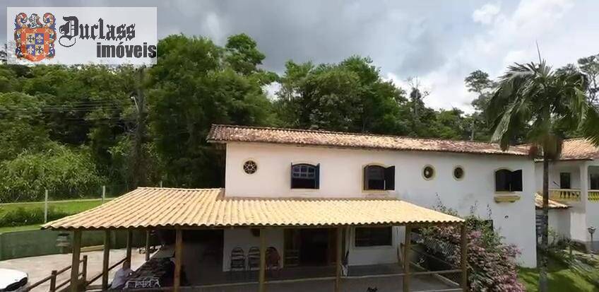 Fazenda à venda com 3 quartos, 250m² - Foto 1