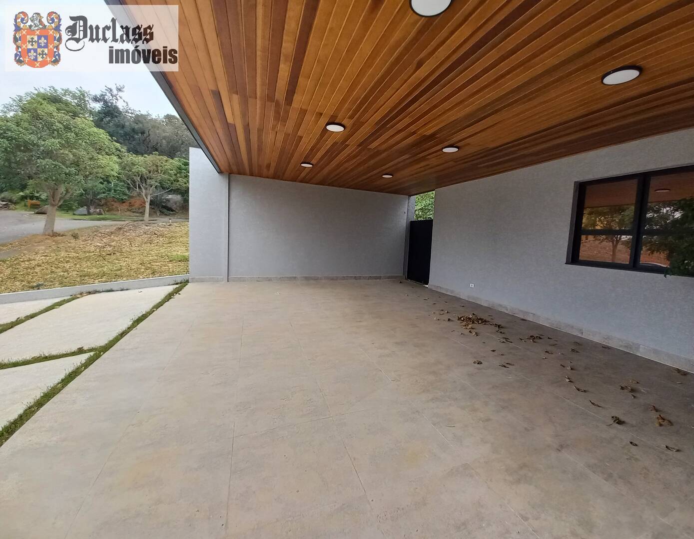 Casa à venda e aluguel com 4 quartos, 390m² - Foto 3