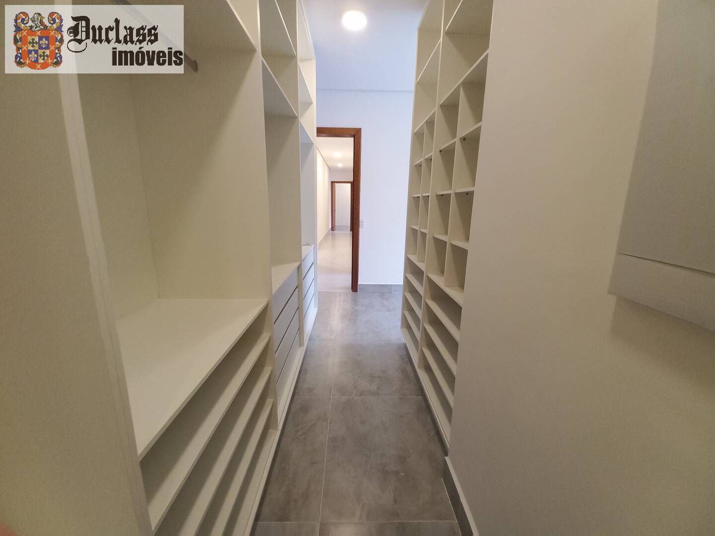 Casa à venda e aluguel com 4 quartos, 390m² - Foto 40