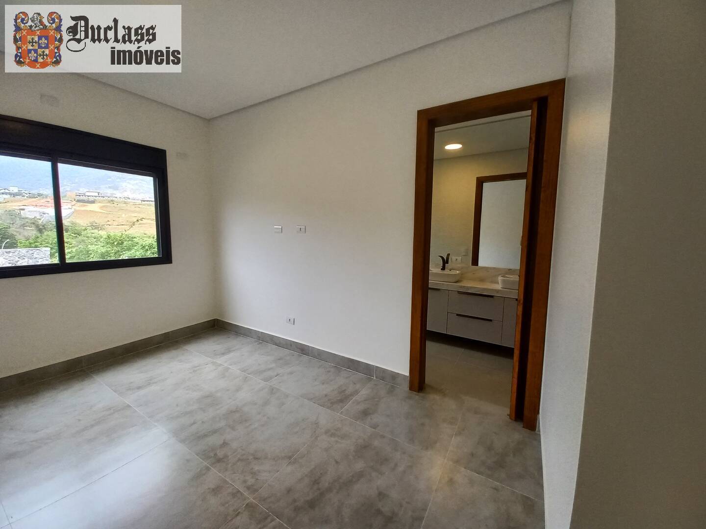 Casa à venda e aluguel com 4 quartos, 390m² - Foto 42