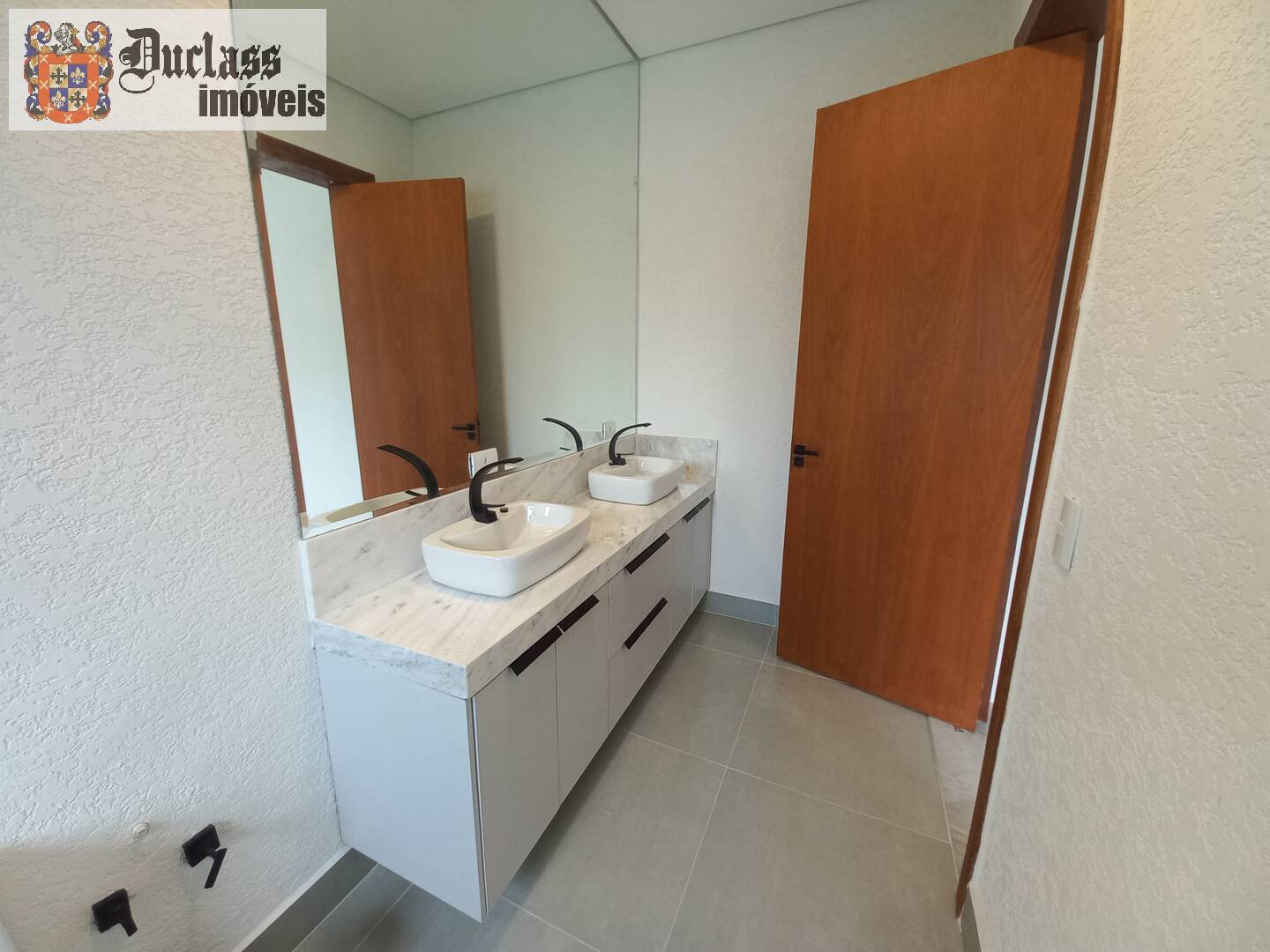 Casa à venda e aluguel com 4 quartos, 390m² - Foto 45