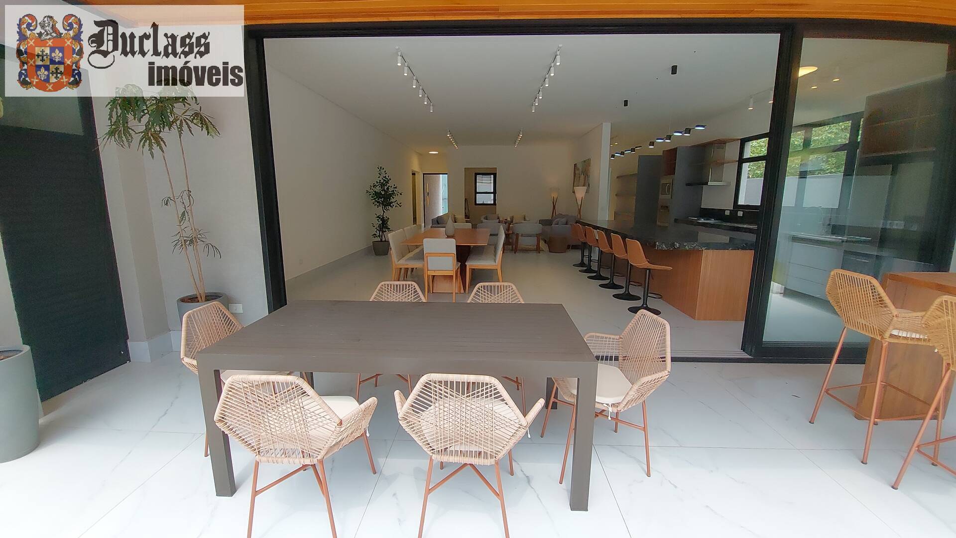 Casa à venda e aluguel com 4 quartos, 390m² - Foto 46