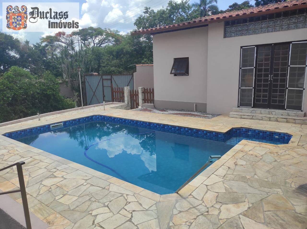 Fazenda à venda com 4 quartos, 371m² - Foto 1